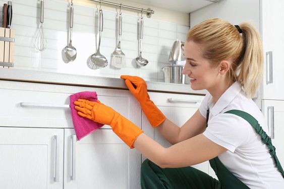 پاک کردن چربی کابینت