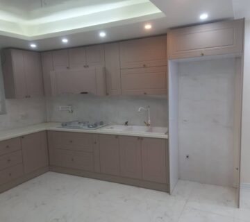 نمونه کار نصب شده کابینت‌های آماده کابینت استوک پیشکاری