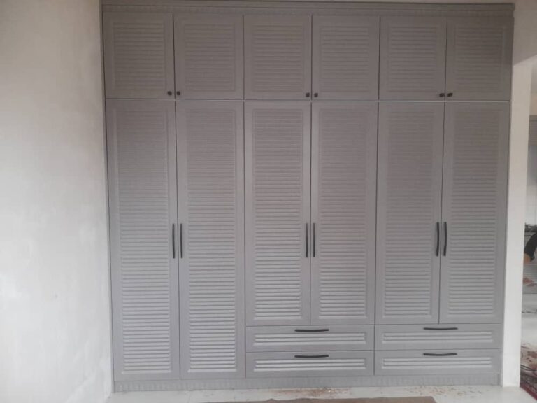 نمونه کار نصب شده کابینت‌های آماده کابینت استوک پیشکاری