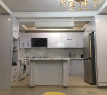 نمونه کار نصب شده کابینت‌های آماده کابینت استوک پیشکاری