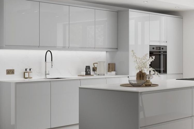 تعویض روکش کابینت هایگلاس