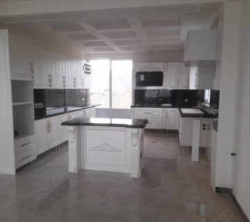 نمونه کار نصب شده کابینت‌های آماده کابینت استوک پیشکاری